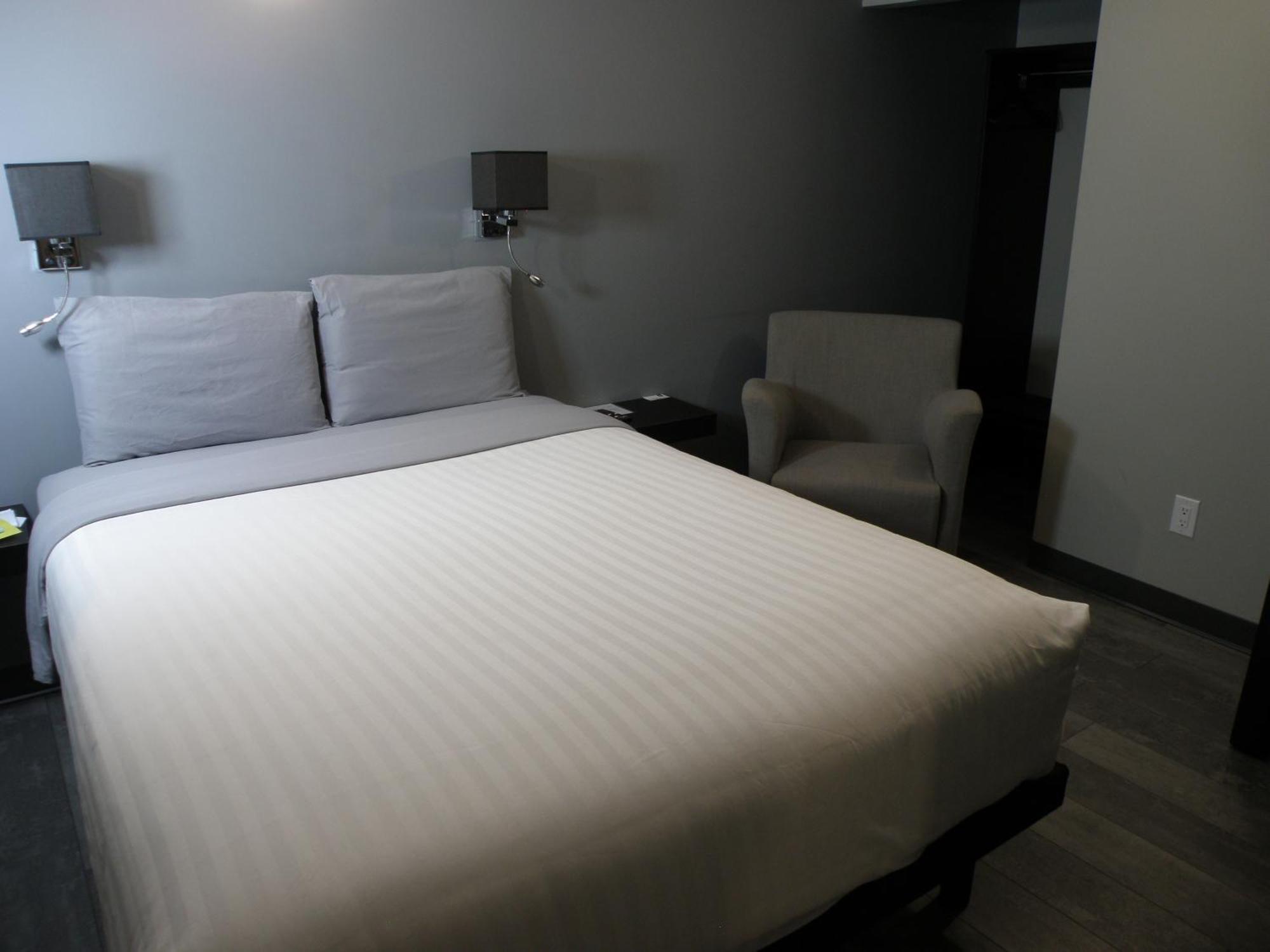 Motel St-Ambroise Saint-Ambroise Extérieur photo